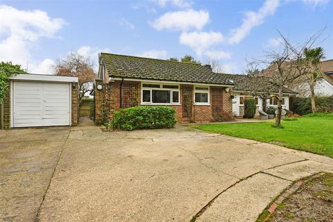 3 bedroom bungalow to rent, Barnham Road, Barnham