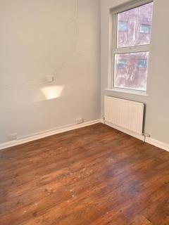 1 bedroom in a flat share to rent, Modern Room for let In Wembley