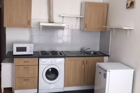 Studio to rent, Modern Studio in Willesden Green