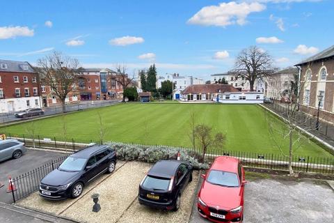 1 bedroom apartment for sale, St. Georges Square, Cheltenham GL50