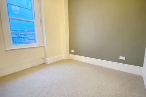 1 bedroom apartment for sale, St. Georges Square, Cheltenham GL50