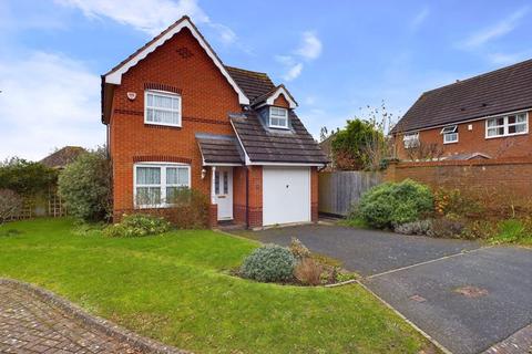 3 bedroom detached house for sale, Clyde Avenue, Evesham