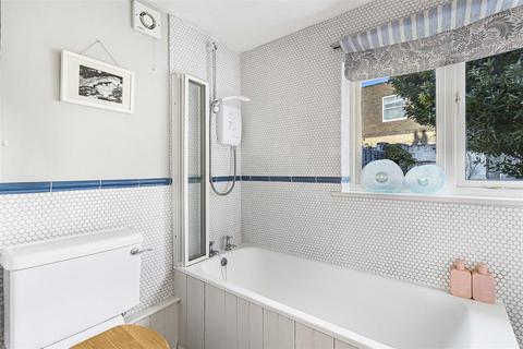 47 Alpha Terrace, Trumpington, Cambridge, CB2 9HS