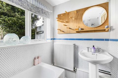 47 Alpha Terrace, Trumpington, Cambridge, CB2 9HS