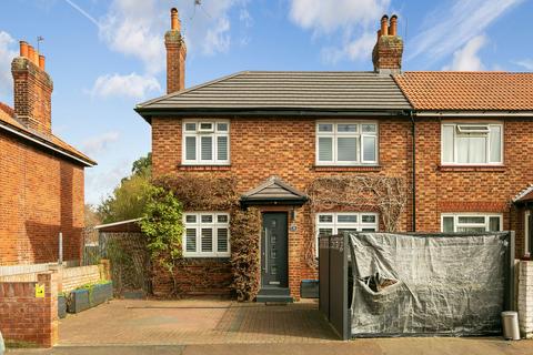 3 bedroom end of terrace house for sale, Stretton Road, Richmond, TW10