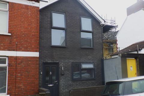 2 bedroom terraced house to rent, Cardiff CF24