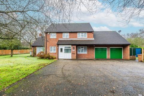 4 bedroom detached house for sale, The Street, Sutton