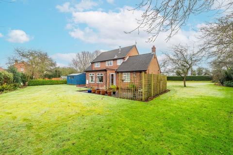 4 bedroom detached house for sale, The Street, Sutton