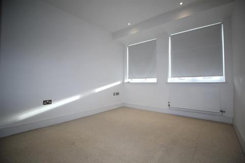 1 bedroom flat to rent, Burlington House, Waltham Cross