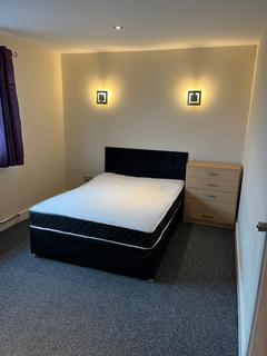 1 bedroom in a flat share to rent, Clocktower Mews, London W7