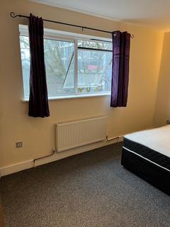 1 bedroom in a flat share to rent, Clocktower Mews, London W7