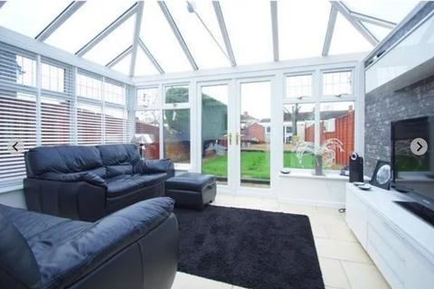 3 bedroom semi-detached house to rent, Sherwood Park Avenue, Sidcup DA15