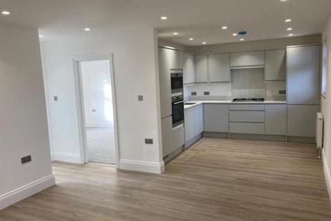 2 bedroom apartment to rent, Rye Lane, London, SE15