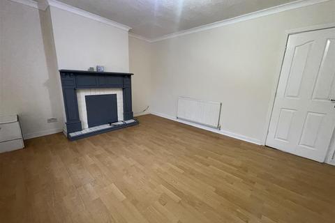 3 bedroom terraced house to rent, Peacock Road, Wednesbury