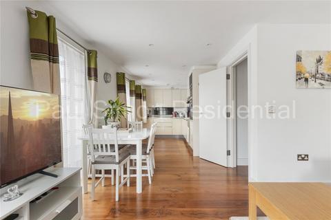 3 bedroom apartment for sale, Finsbury Road, Bounds Green, London, N22