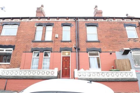 4 bedroom terraced house to rent, Armley, Leeds, LS12