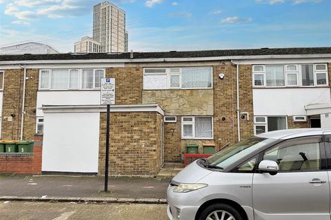 3 bedroom terraced house for sale, Kennard Road, London