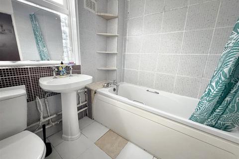 7 Kennard Road, London, E15 1AH