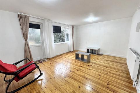 3 bedroom terraced house for sale, Kennard Road, London