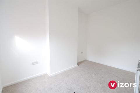 7 Arrow Road South, Redditch, B98 8NX
