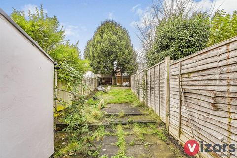 7 Arrow Road South, Redditch, B98 8NX