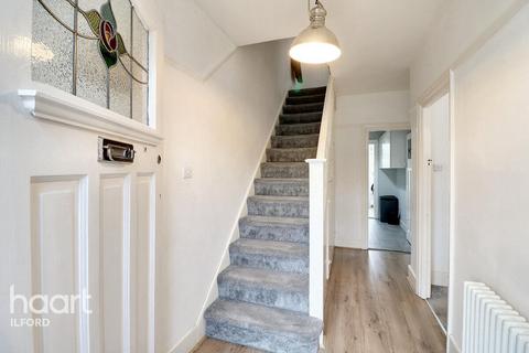 102 Shirley Gardens, Barking, IG11 9XA