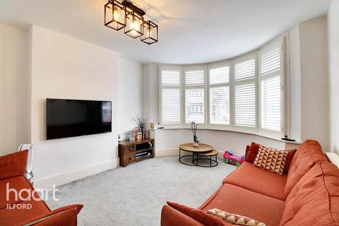 102 Shirley Gardens, Barking, IG11 9XA