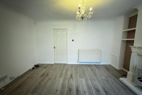 3 bedroom end of terrace house to rent, Millfield Avenue, Walsall