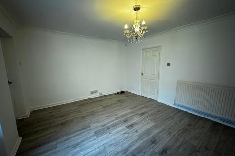 3 bedroom end of terrace house to rent, Millfield Avenue, Walsall