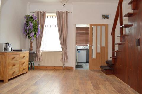 2 bedroom terraced house to rent, Herbert Street, Watersheddings, Oldham