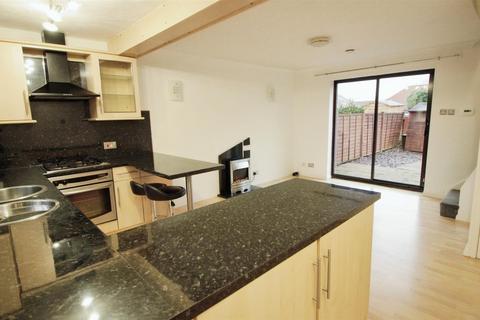 2 bedroom townhouse for sale, Leventhorpe Court, Leeds LS26