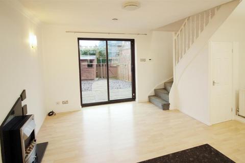 2 bedroom townhouse for sale, Leventhorpe Court, Leeds LS26