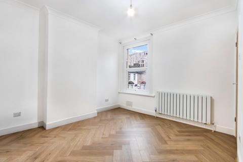 1 bedroom flat for sale, Buckstone Road, London, N18