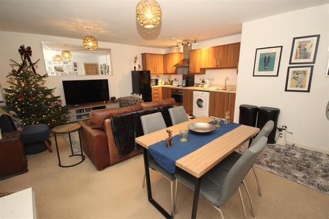 1 bedroom flat for sale, Wyncliffe Gardens, Cardiff