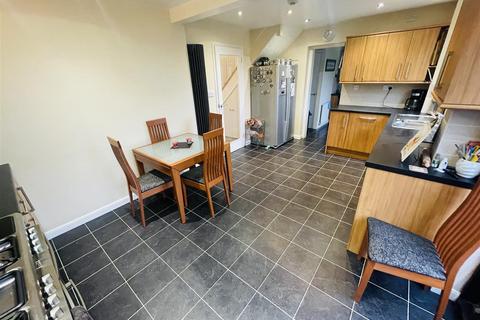 4 bedroom detached house for sale, Farriers Way, Crowhill