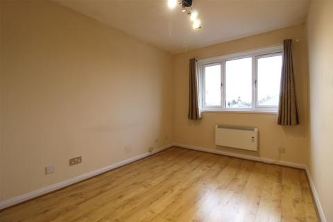 1 bedroom apartment to rent, Wood Street, Barnet EN5