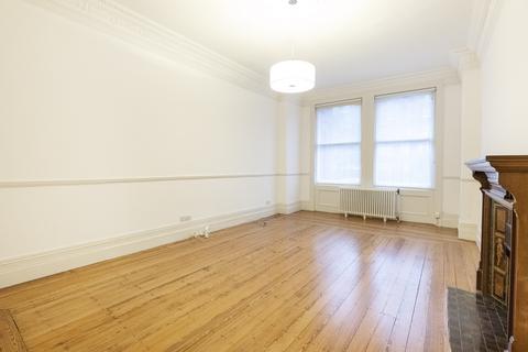 3 bedroom apartment to rent, Bina Gardens, South Kensington, London SW5