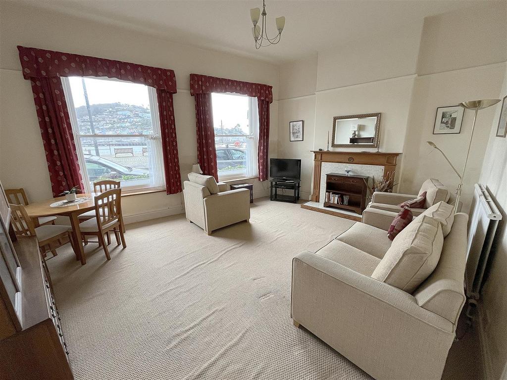 Sitting Room.jpg
