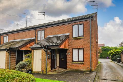 2 bedroom maisonette for sale, 28 Willowdale Grange, Tettenhall, Wolverhampton, WV6 9NY