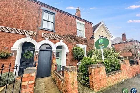 3 bedroom end of terrace house for sale, Heron Street, Rugeley, WS15 2DZ