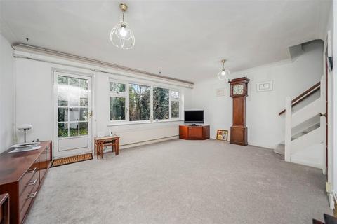 3 bedroom terraced house for sale, Harman Close, London E4