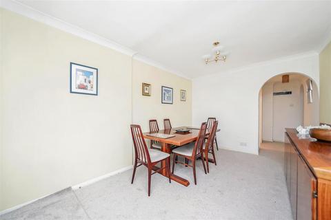 3 bedroom terraced house for sale, Harman Close, London E4