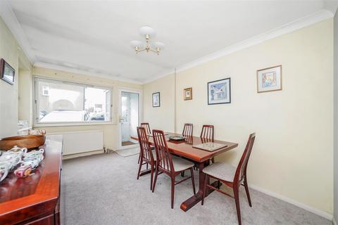 3 bedroom terraced house for sale, Harman Close, London E4