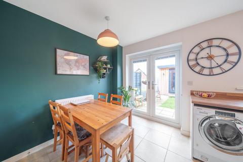 3 bedroom semi-detached house for sale, Hawser Road, Tewkesbury, Gloucestershire