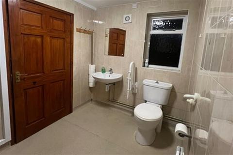 5 bedroom semi-detached house to rent, Sweetman Street, Wolverhampton