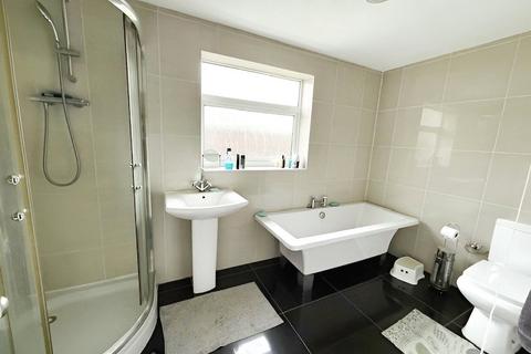60 Burnetts Road, Windsor, SL4 5PL