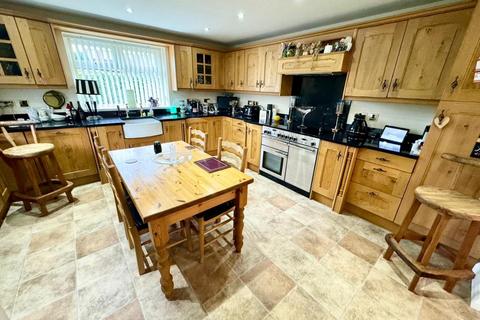 3 bedroom semi-detached house for sale, Queens Drive, Stokesley, Middlesbrough