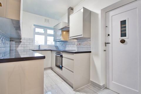 2 bedroom flat to rent, Elm Park Court, Elm Park Road, Pinner