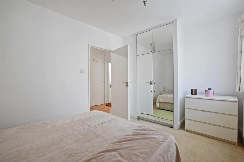 05-7aa3 GCWT - 37 Sheffield Terrace - Bedroom 4 -Or