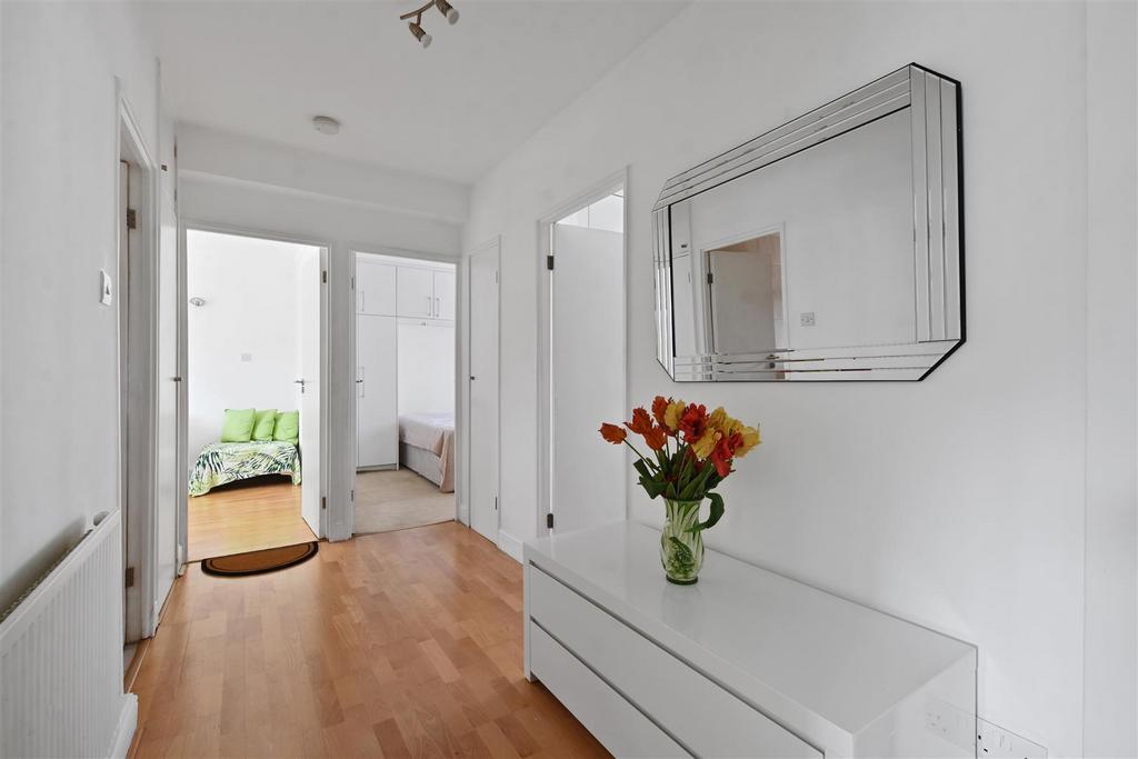 09-3711 GCWT - 37 Sheffield Terrace - Hall -Origina